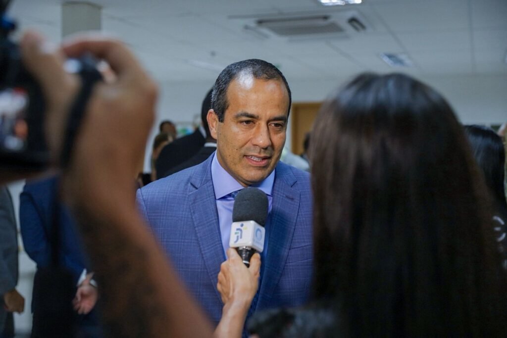 Bruno Reis celebra inauguração de nova sede do TRT-5 e anuncia reforço no transporte da região