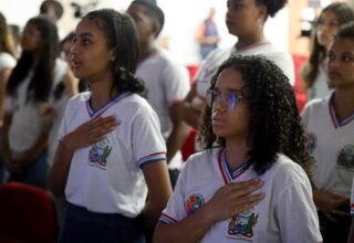 Governo da Bahia inicia formação gratuita para 2 mil alunos contemplados no programa CNH nas Escolas - 