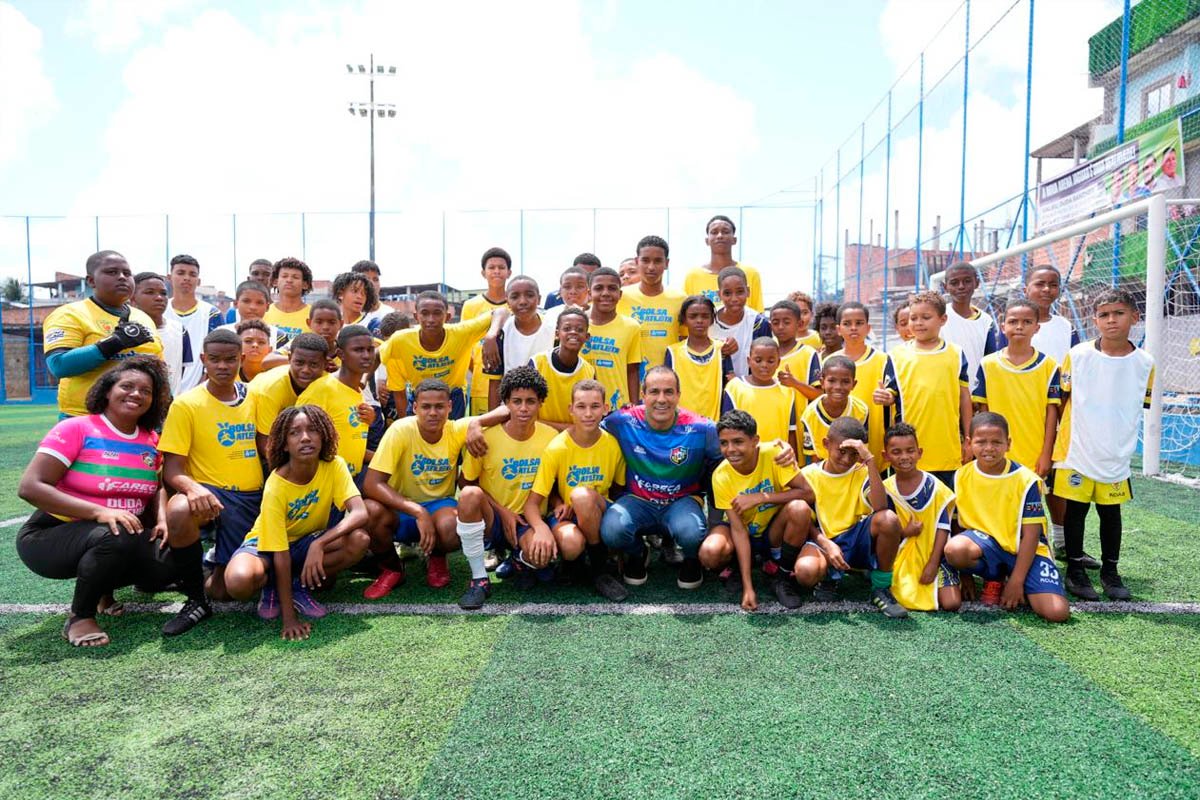 Prefeitura inaugura novo campo com grama sintética em Salvador após investimento de R$ 1,2 milhão - 