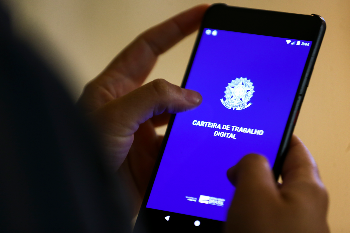 Simm oferece 513 vagas de emprego e estágio em Salvador nesta quarta-feira; veja como se candidatar - 