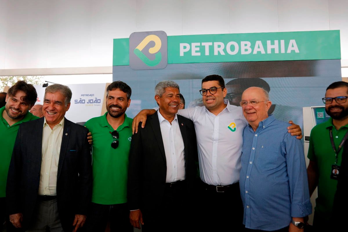 Jerônimo destaca força do setor de combustíveis na economia baiana e é homenageado com troféu ‘Amigo da revenda’ - 