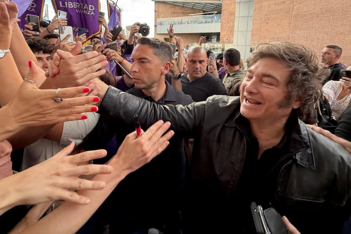 Javier Milei diz que vitória histórica em eleição legislativa marca novo capítulo para Argentina - 