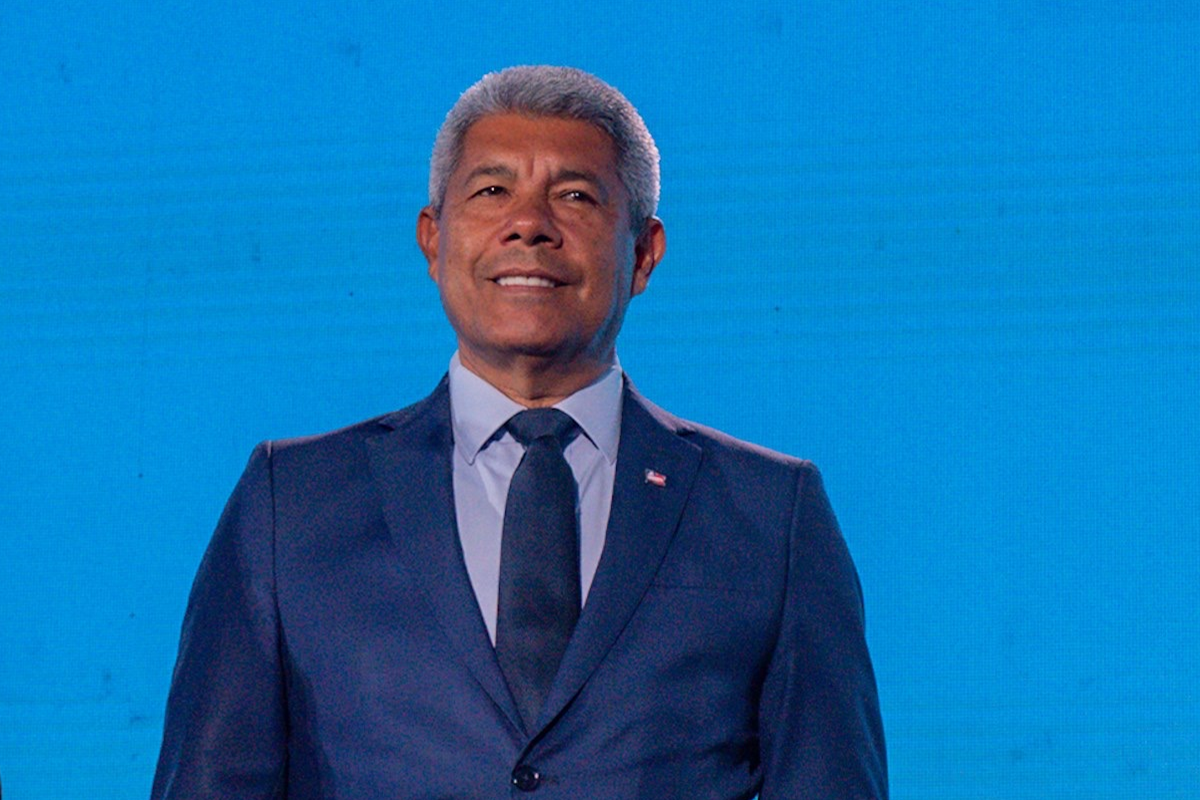 Jerônimo anuncia oito novos concursos públicos com 890 vagas e promete novo edital para Segurança Pública - 