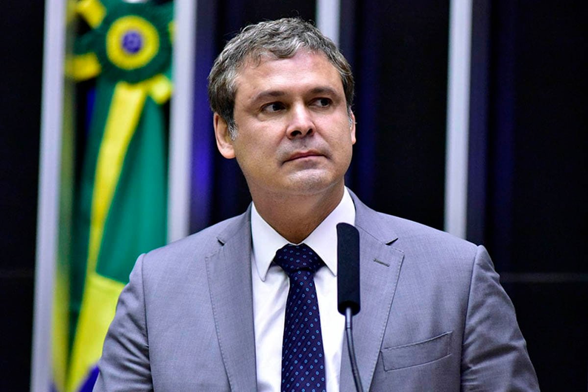 Líder do PT na Câmara chama caminhada de Nikolas de ‘marcha esvaziada’ e diz que ato mostra ‘falta de rumo’ - 