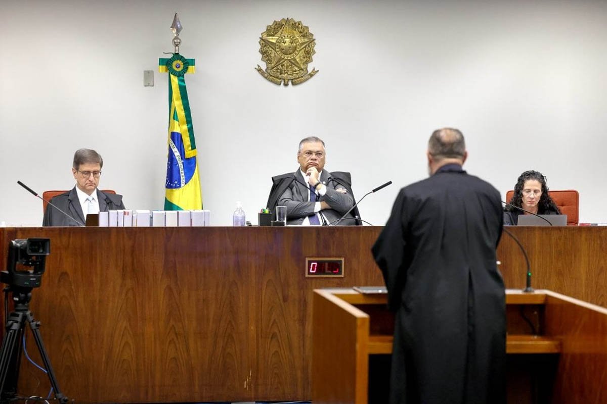 STF retoma julgamento do núcleo 4 da trama golpista nesta terça; grupo é acusado de disseminar desinformação - 