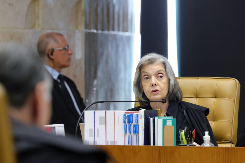 Cármen Lúcia dá voto final e STF mantém prisão preventiva de Bolsonaro por unanimidade - 