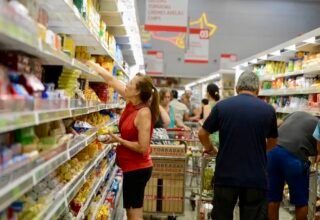 Cesta básica fica mais barata em 22 capitais do Brasil; Salvador tem um dos menores custos do país - 