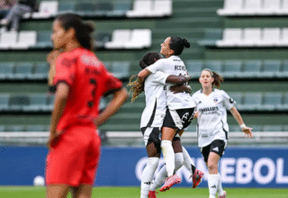 Colo-Colo, de técnica brasileira, avança às semifinais da Libertadores Feminina - 