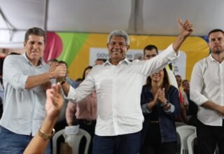 Jerônimo intensifica aproximação com Zé Cocá e usa pacote de obras em Jequié para fortalecer alianças de olho em 2026 - 