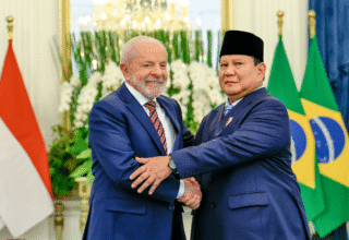 Em visita à Indonésia, Lula confirma candidatura à reeleição e firma novos acordos bilaterais - 