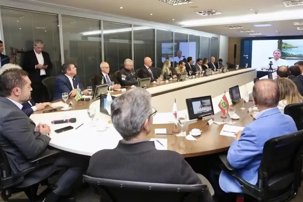 Após operação com 121 mortos, governadores se articulam contra PEC da Segurança e criam Consórcio da Paz - 