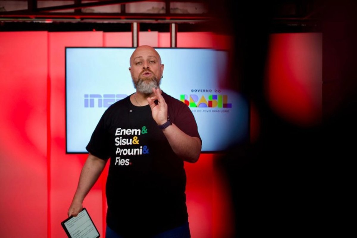 MEC e YouTube lançam vídeo-aulas gratuitas para preparar estudantes para o Enem - 