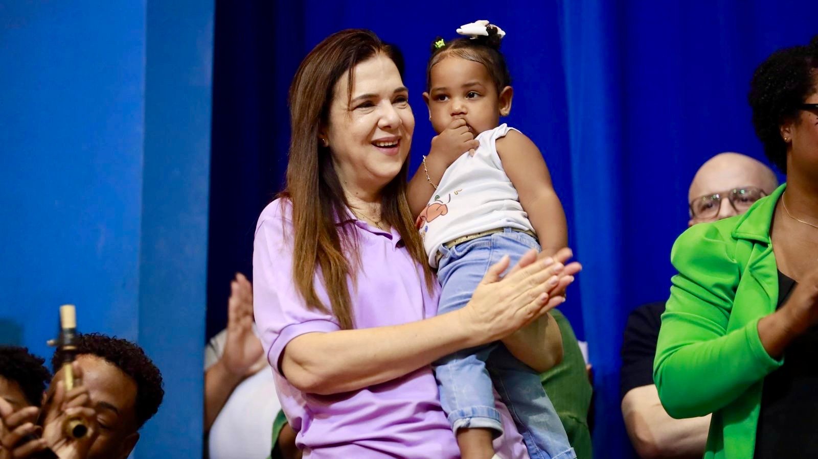 Mais Infância inicia entrega de material didático 2026 e lança edital de creches no Bahia Sem Fome - 