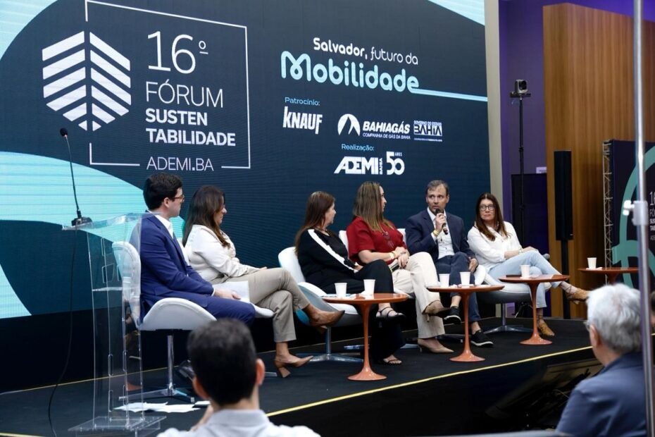 Ademi-BA debate mobilidade e sustentabilidade em Salvador; Fórum destaca VLT, teleférico e ligação entre metrô e Pelourinho - 