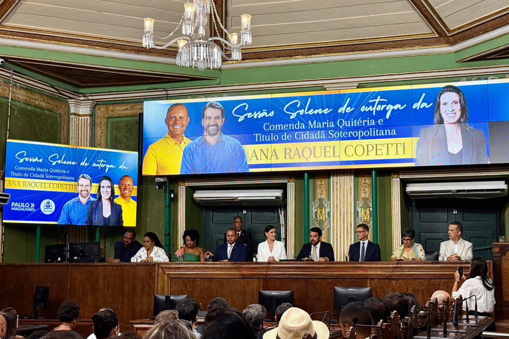 Ana Raquel Copetti recebe título de Cidadã Soteropolitana e Medalha Maria Quitéria na Câmara de Salvador: 'Sonho que nem ousei sonhar'