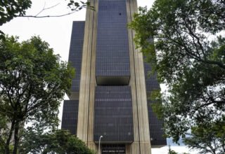 Mercado reduz previsão da inflação e projeção volta a ficar dentro do teto da meta - 