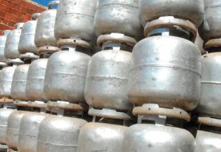 Caixa inicia distribuição do vale-recarga do Gás do Povo; veja quem tem direito e como retirar - 