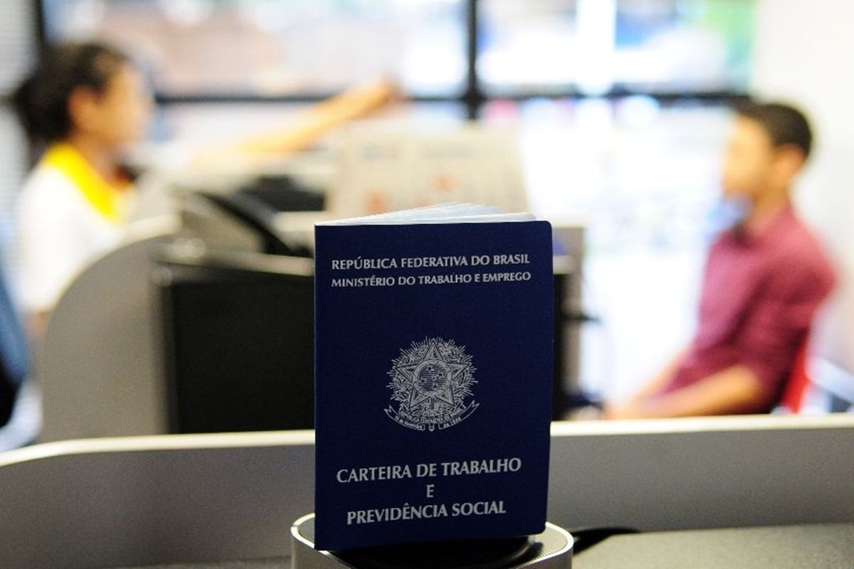 FGV aponta que 55,6% dos trabalhadores consideram improvável perder emprego ou renda nos próximos meses - 