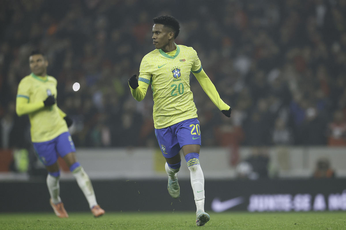 Brasil joga mal, perde pênalti e empata com a Tunísia no último amistoso do ano - 