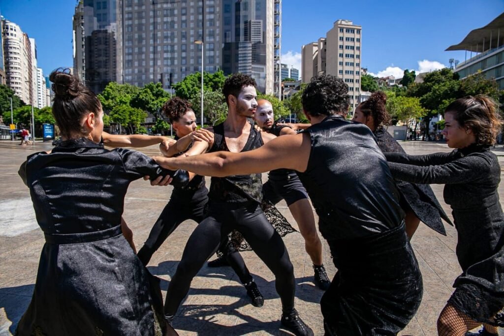 Focus Cia de Dança ocupa o Terreiro de Jesus com Trupe na Circulação Petrobras 25 anos