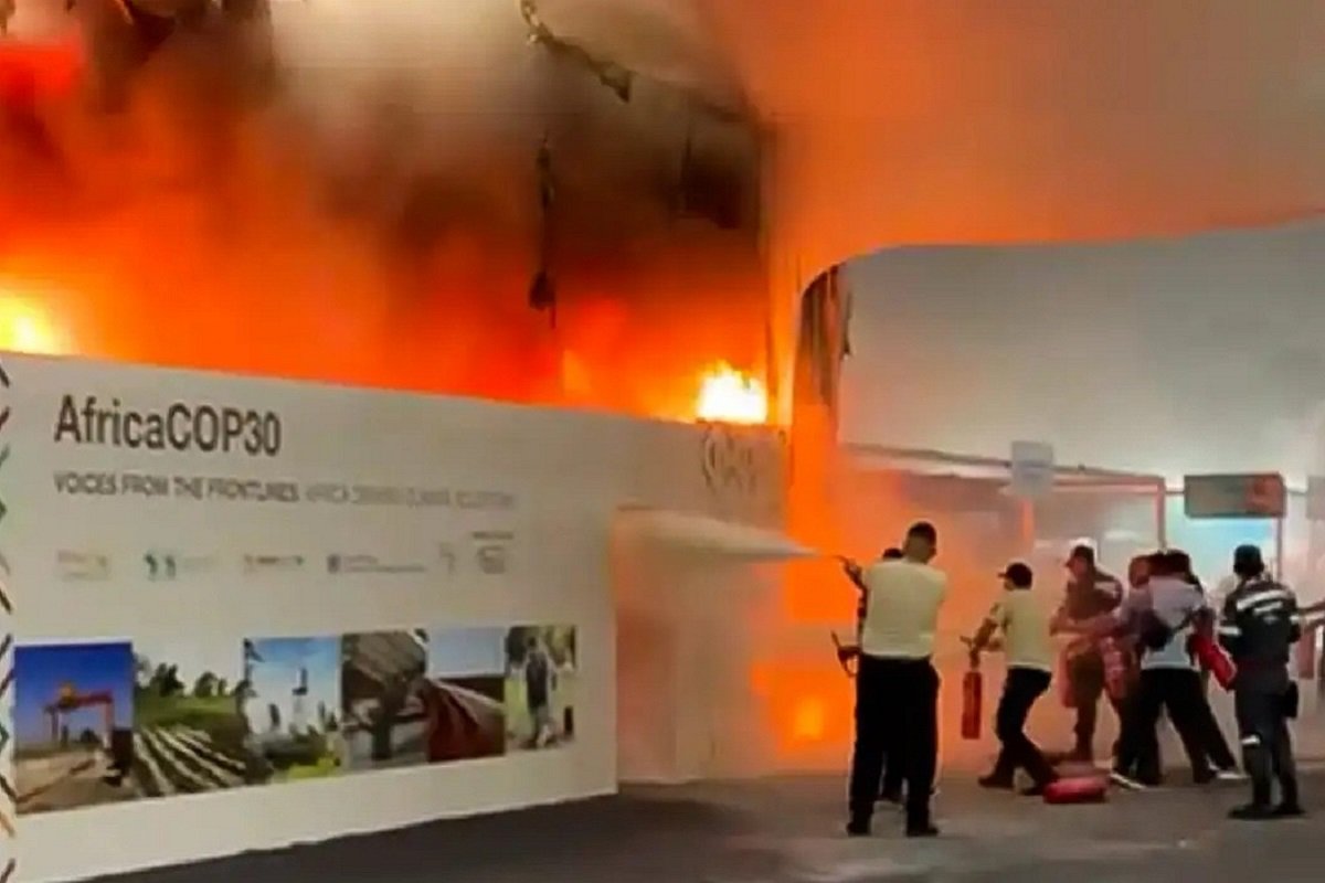 Incêndio atinge Pavilhão dos Países e paralisa trabalhos da COP30 em Belém - 