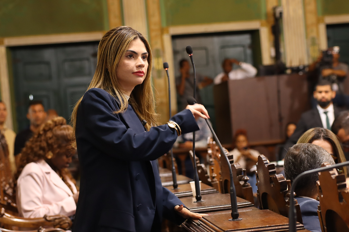 Marcelle Moraes critica projeto que restringe aborto legal e promete mobilização na Câmara de Salvador - 