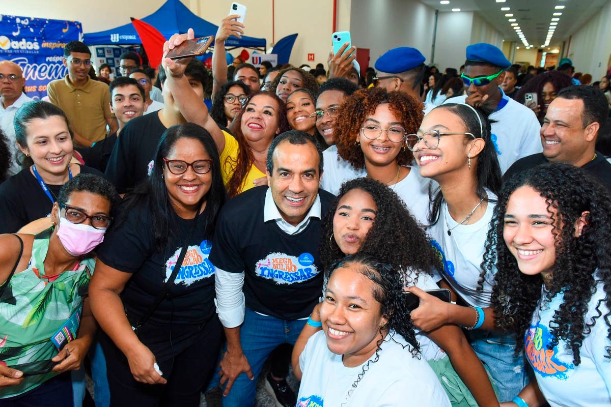 Bruno Reis anuncia transporte gratuito para estudantes que farão Enem em Salvador - 