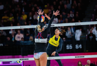 Brasileiras perdem semifinais no Mundial de Vôlei de Praia e vão disputar bronze na Austrália - 