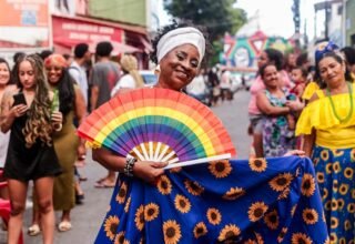 Salvador deve receber 119 mil turistas no feriadão do Dia da Consciência Negra e hotelaria alcança 73% de ocupação - 