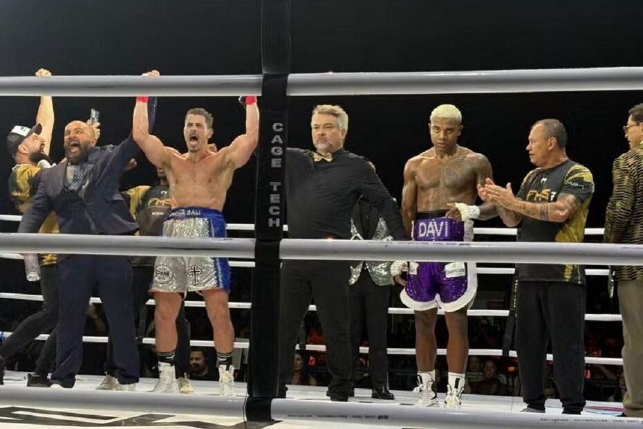 Sacha Bali domina luta, vence Davi Brito por decisão unânime e dispara: ‘Ele comeu a língua’ - 