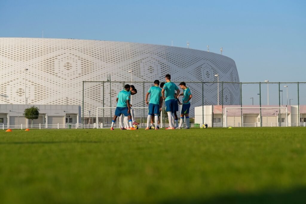 Com gol de joia do Bahia, Brasil vence Marrocos e avança à semifinal do Mundial Sub-17