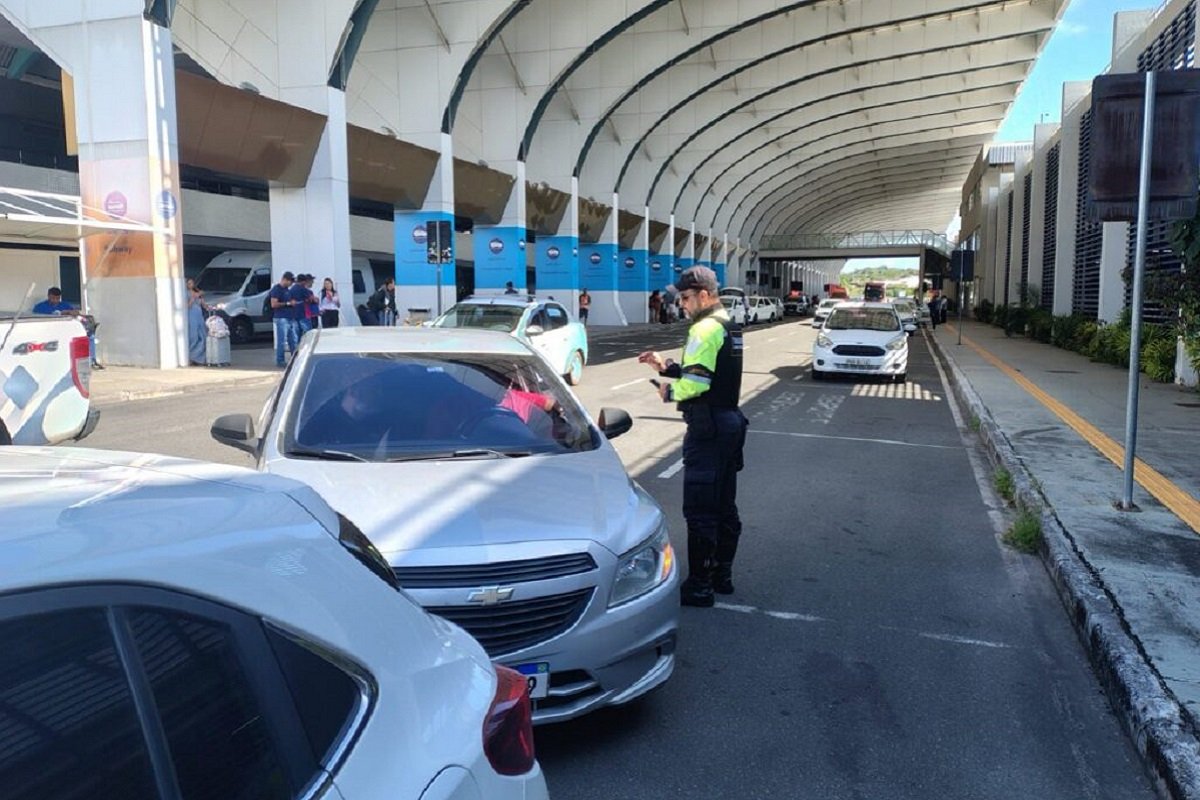 Salvador registra recorde histórico de apreensões de transporte clandestino em 2025, revela Semob - 