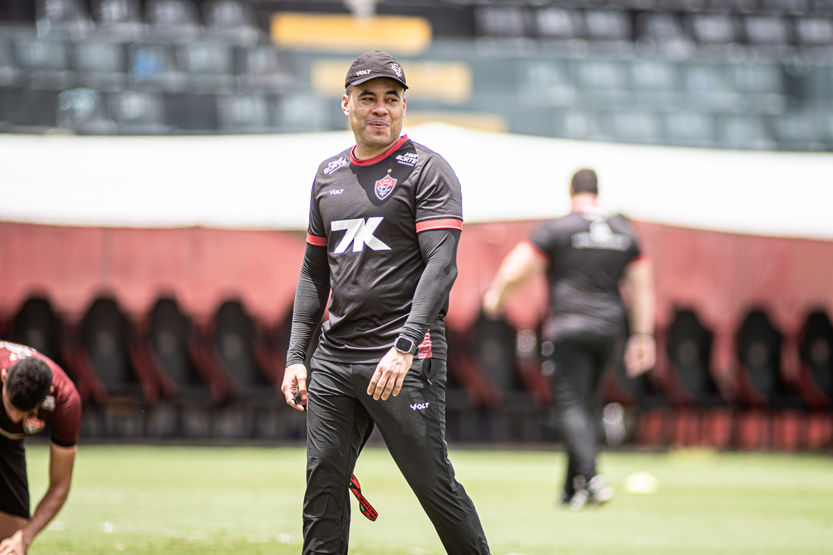 Vitória anuncia renovação de Jair Ventura e inicia planejamento para a temporada de 2026 - 