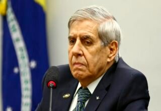 PGR apoia prisão domiciliar humanitária para general Augusto Heleno após diagnóstico médico - 