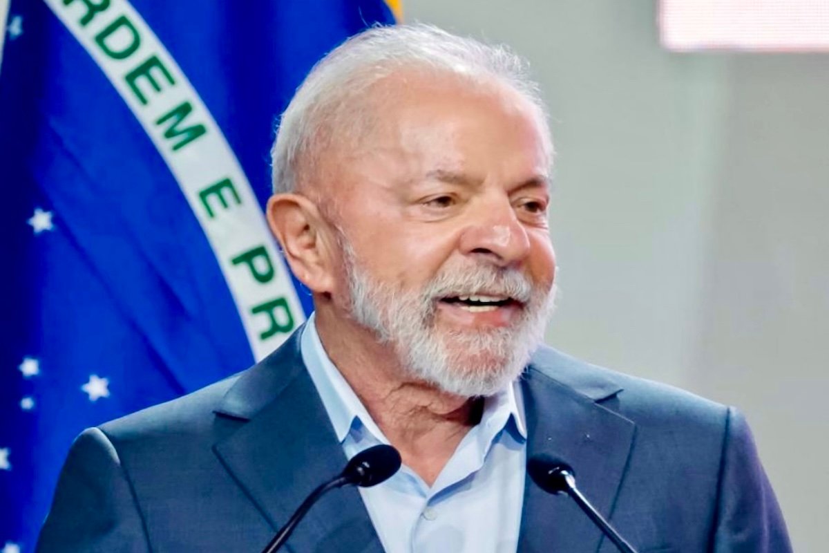 Lula chama responsáveis por fraude no INSS de ‘sacanas’ ao citar devolução a 3,9 milhões de segurados - 