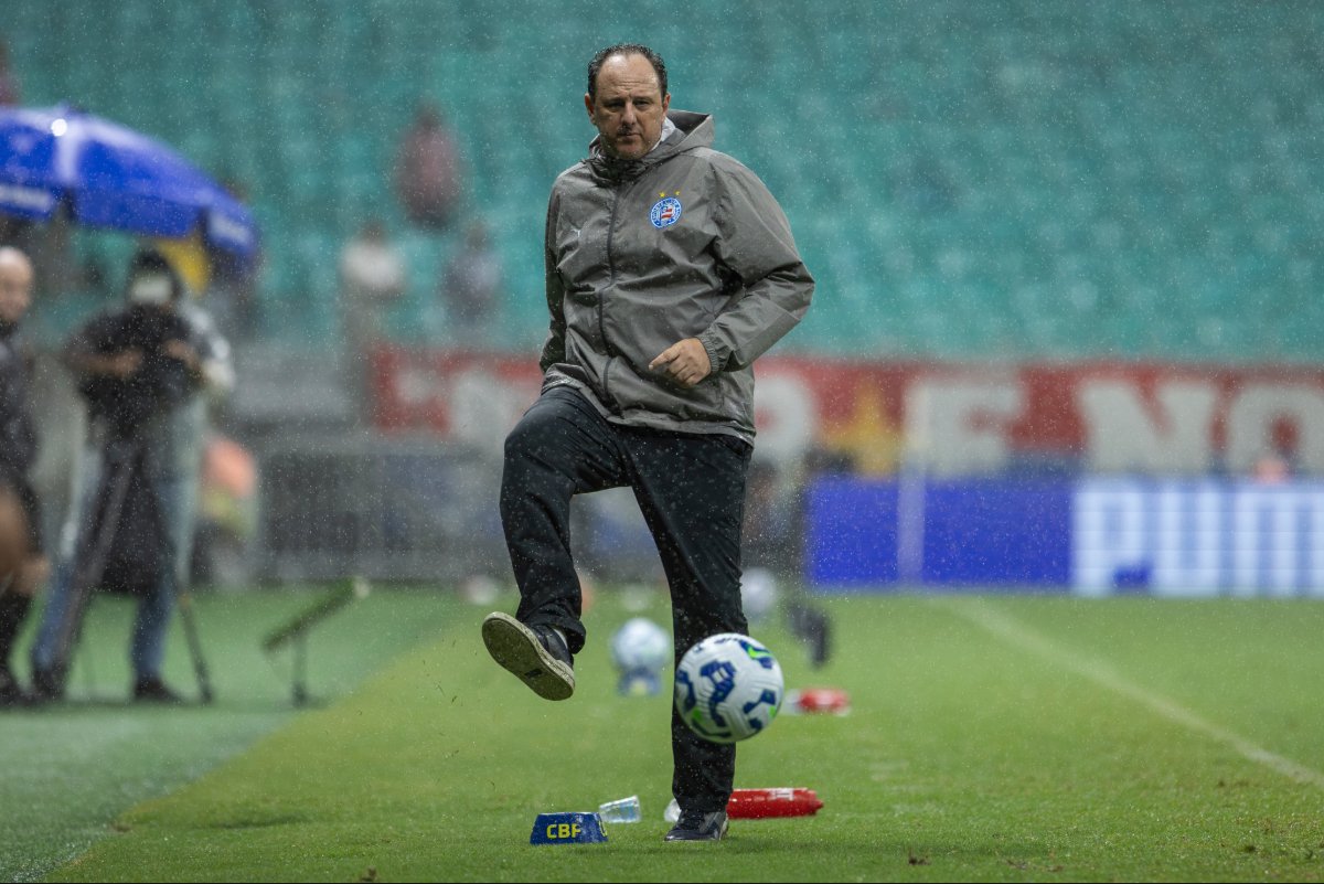 Rogério Ceni ultrapassa números do Fortaleza e registra maior sequência como treinador no Bahia - 