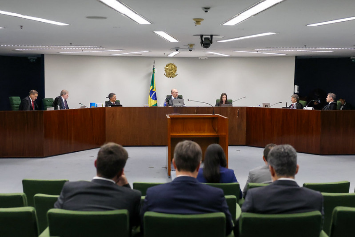 Discussão entre Toffoli e Mendonça esquenta sessão no STF e reacende debate sobre atuação de servidores públicos - 