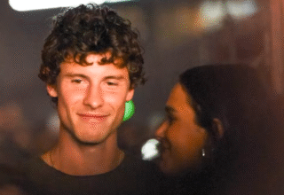 Shawn Mendes e Bruna Marquezine são vistos juntos em show de Dua Lipa em São Paulo - 