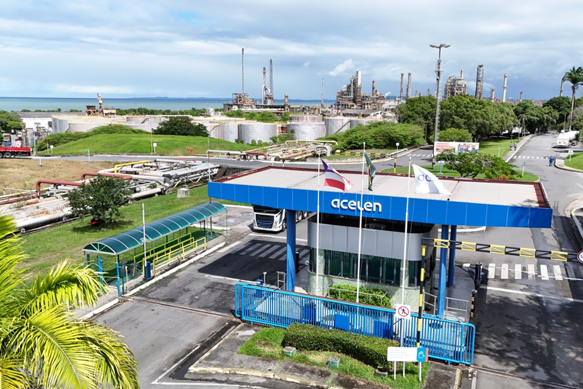 Acelen completa quatro anos à frente da Refinaria de Mataripe com R$ 3 bi investidos e avanços ambientais - 