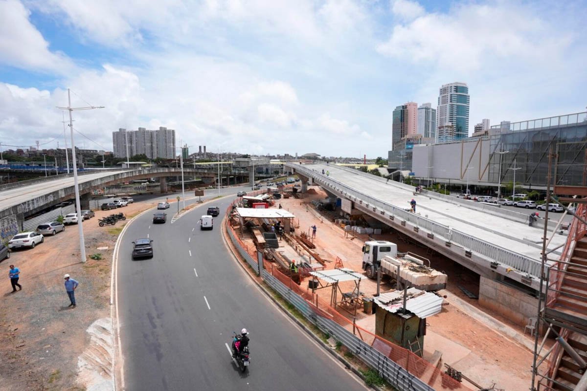 Avenida Tancredo Neves terá alterações no trânsito para avanço nas obras de novo viaduto; confira - 