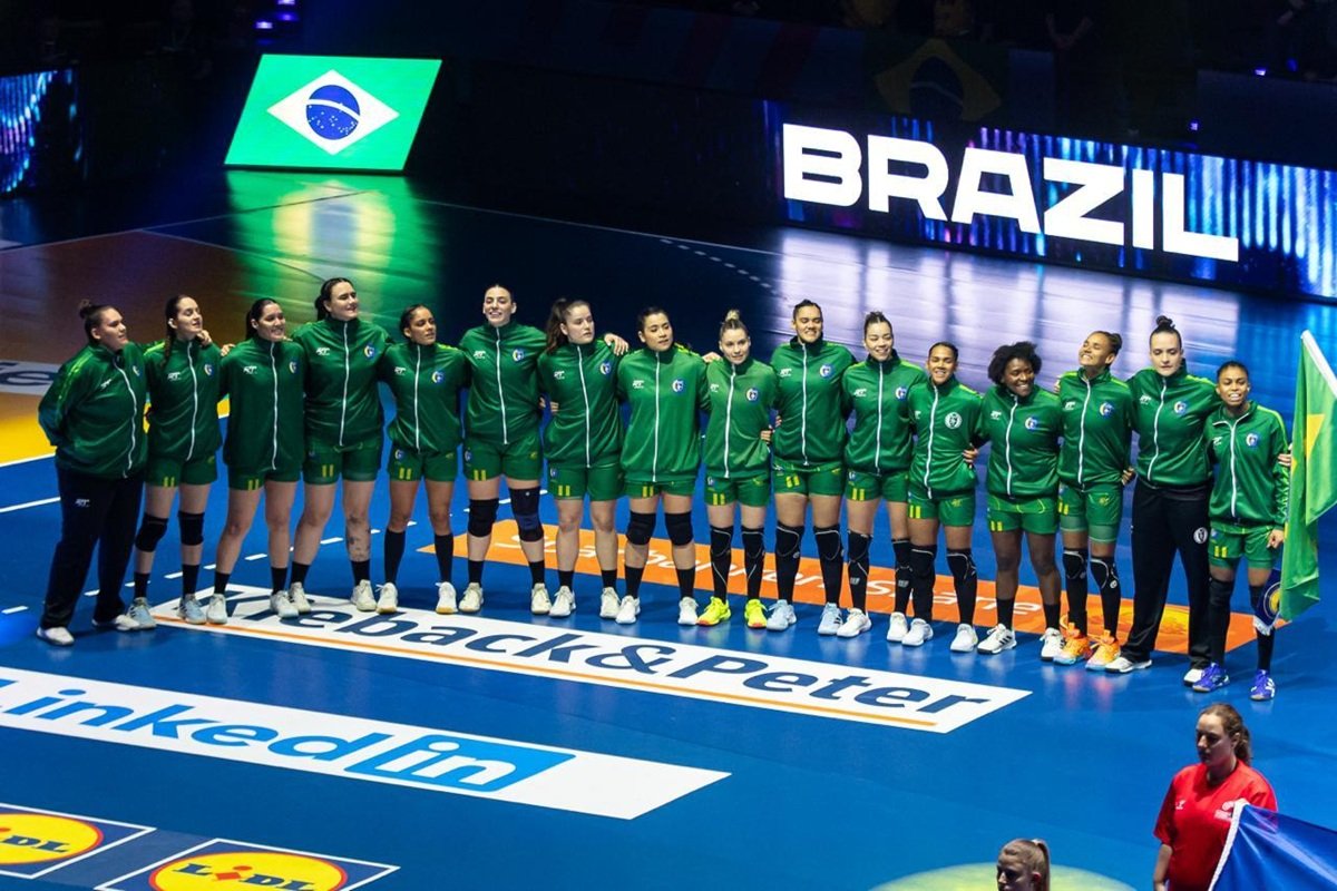 Brasil perde para a Alemanha e é eliminado nas quartas do Mundial Feminino de Handebol - 