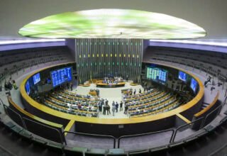 Entenda o papel, os limites e a rotina de um deputado federal no Congresso Nacional - 