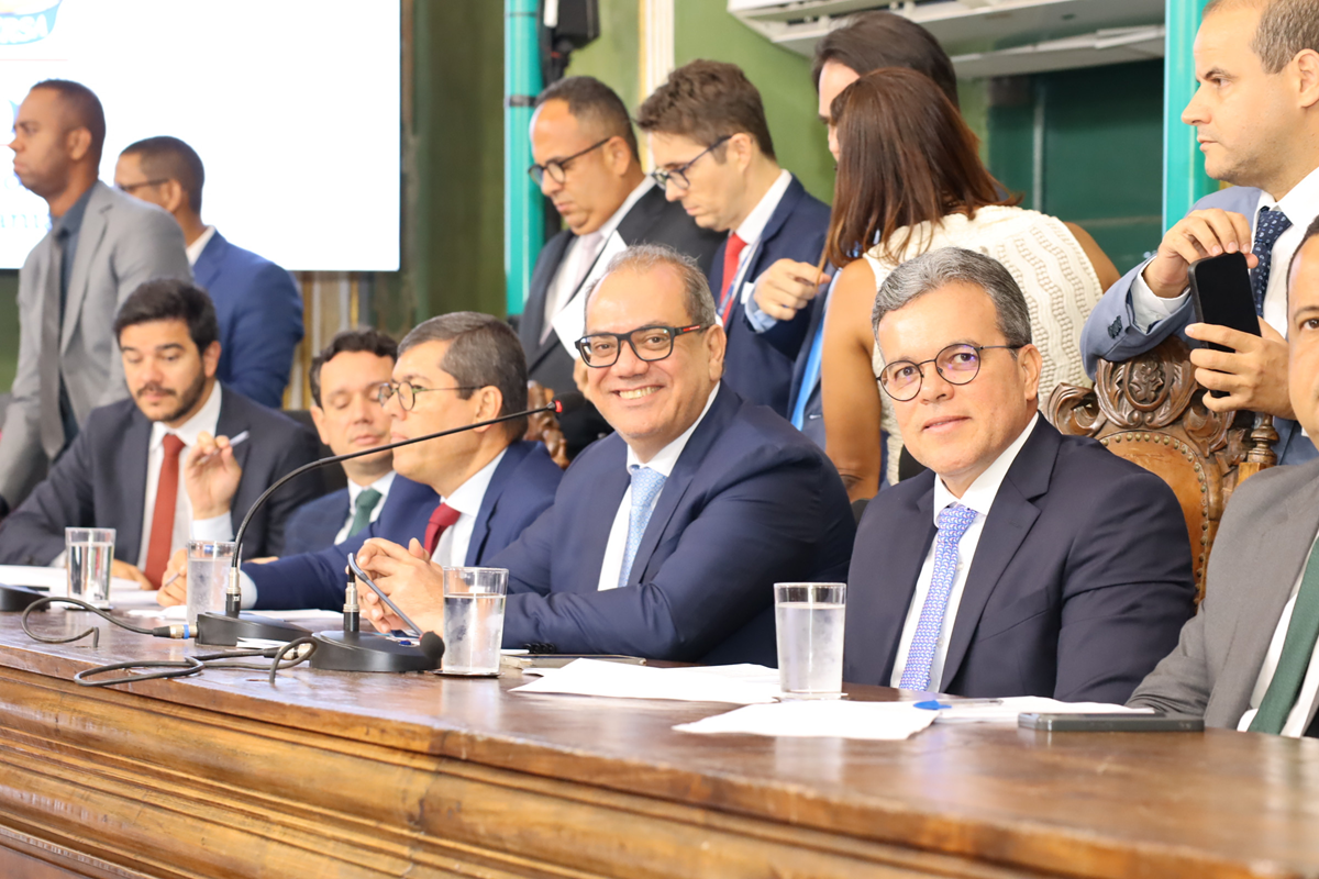 Câmara de Salvador aprova PPA 2026-2029 e orçamento de quase R$ 15 bilhões para 2026 na última sessão do ano - 