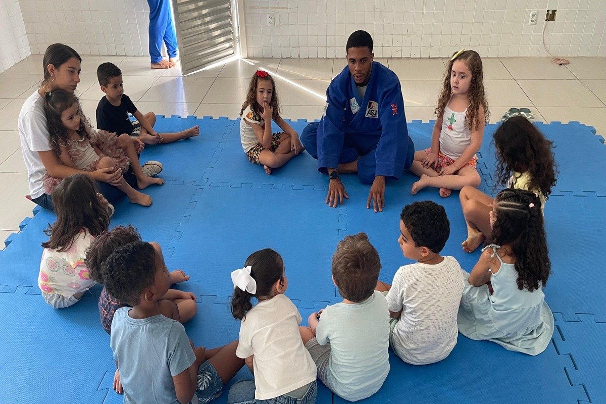 Colônias de férias ganham destaque como aliadas no combate ao excesso de telas - 