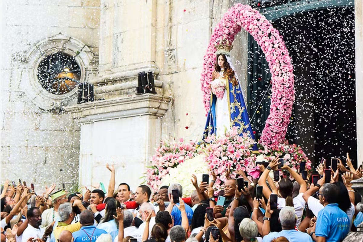 Homenagens a Nossa Senhora da Conceição mobiliza fiéis com missas, procissões e referências a padroeira da Bahia - 