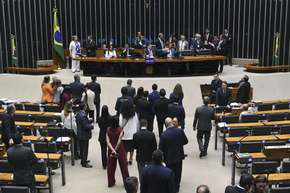 Congresso aprova LDO de 2026 com regra que acelera pagamento de emendas em ano eleitoral - 