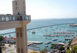 IBGE: volume de serviços cresce 0,6% na Bahia, mas estado segue entre os piores desempenhos anuais - 