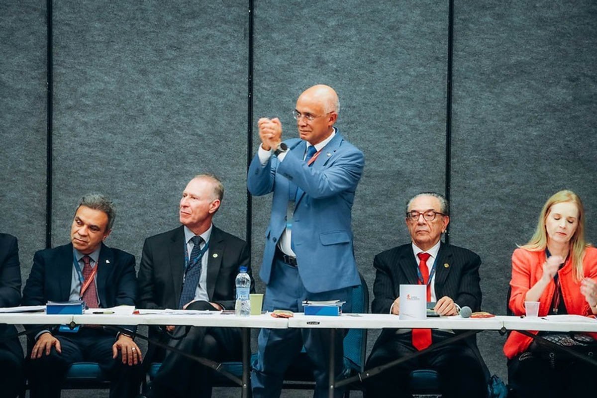 Inaldo Araújo é eleito por unanimidade e se torna primeiro baiano a presidir o Instituto Rui Barbosa - 