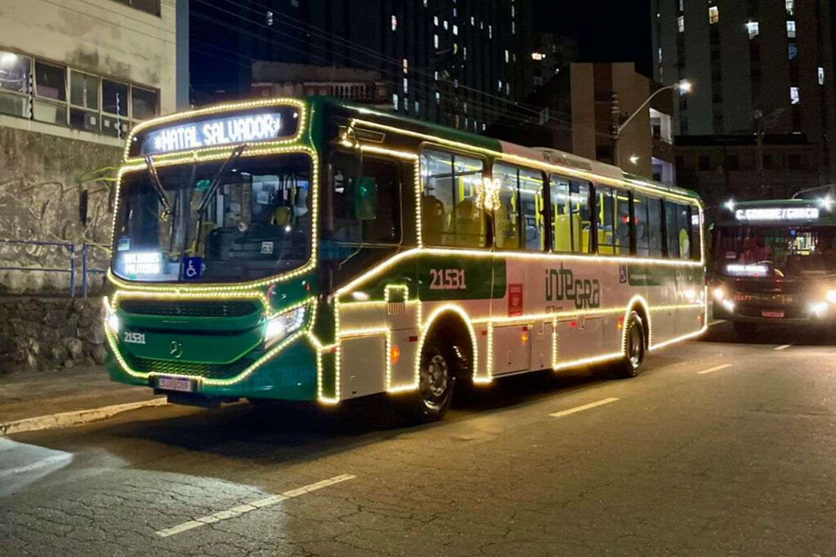 Prefeitura reforça transporte e amplia circuito iluminado para o Natal Salvador 2025 - 