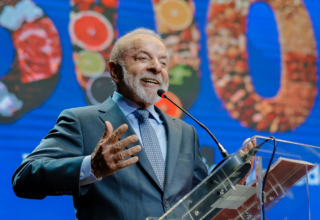 Lula lidera em todos os cenários e venceria principais nomes da direita no segundo turno, aponta pesquisa Quaest - 